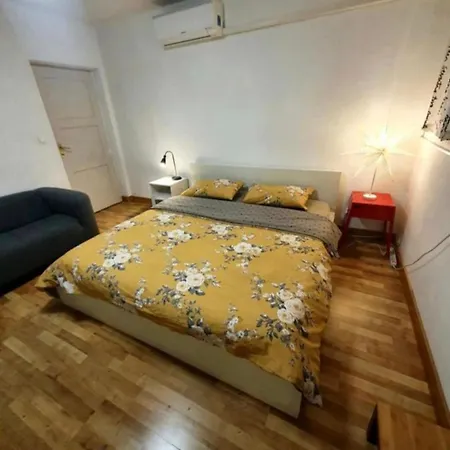 Great Near Center Апартаменты *