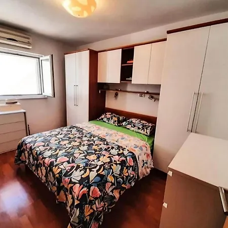 Apartment Great Near Center